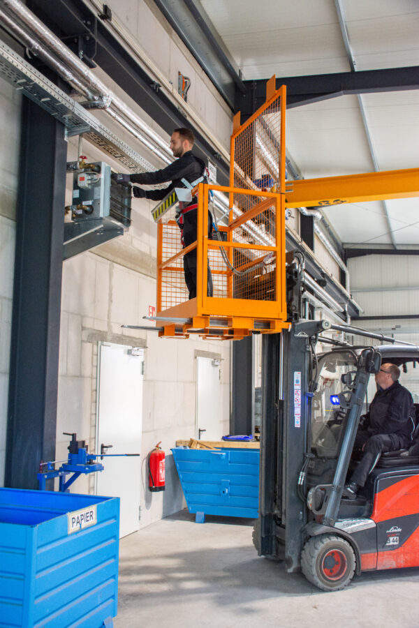 Arbeitsbühne Typ MB-II